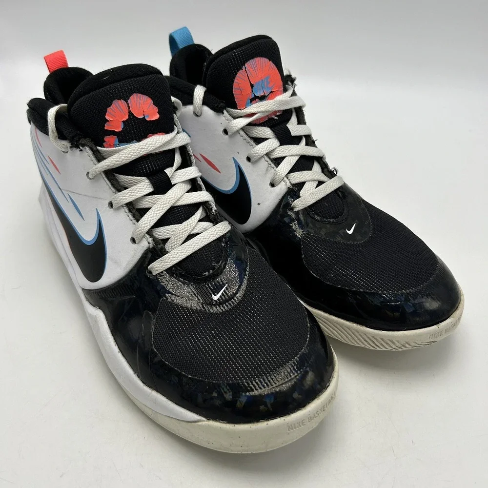 Nike Sneakers Boys 5 Y Team Hustle Basketball Shoes Black White Multi CV8970-001